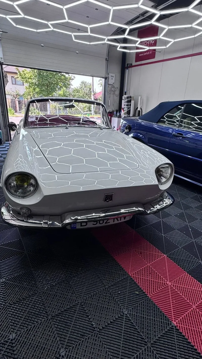 Mașină clasică după polish